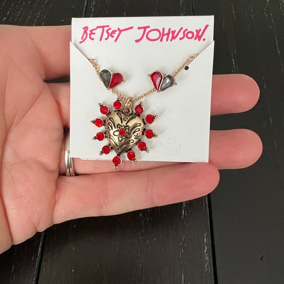 Betsey Johnson Set - Picture 4 of 7